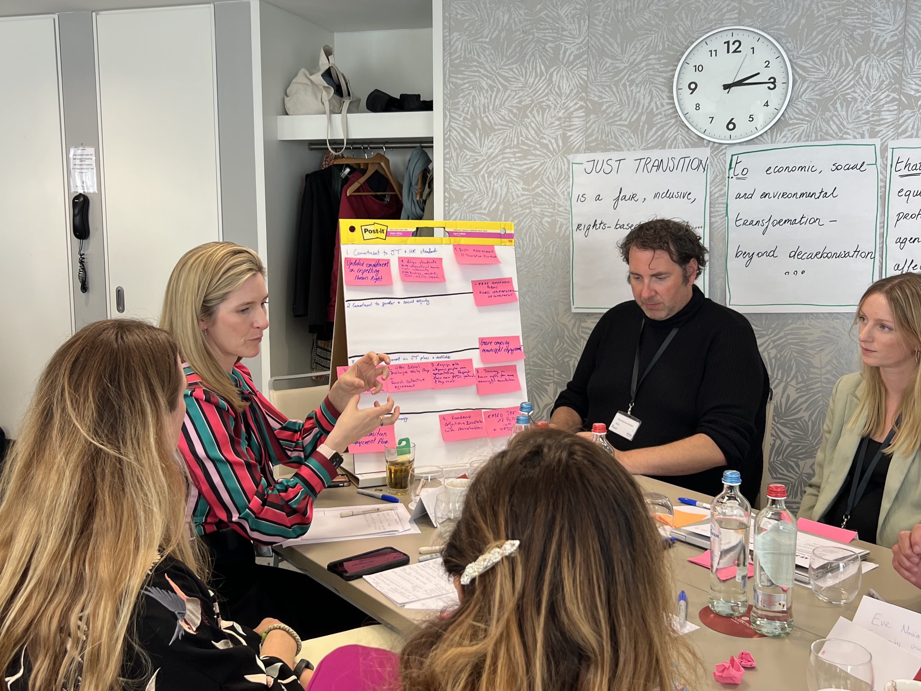 ResponsibleSteel's Director of Programmes, Amy Jackson, hosting a workshop with stakeholders to discuss driving just transitions in steel and mining. 